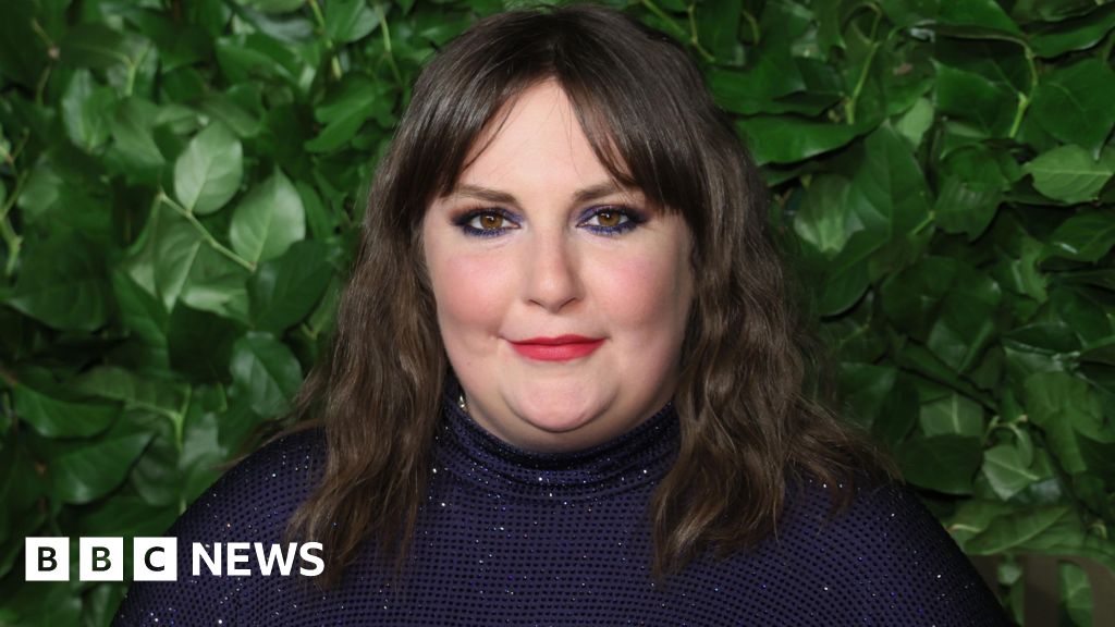 Lena Dunham on fatphobia, dating advice and her new London rom-com Too Much