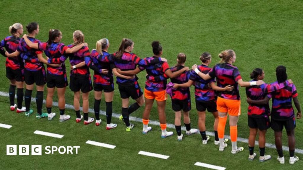 Euro 2025: England players and substitutes stand in support of Jess Carter