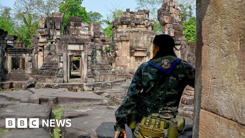 Thai and Cambodian troops exchange fire at disputed border Thai and Cambodian troops exchange fire at disputed border