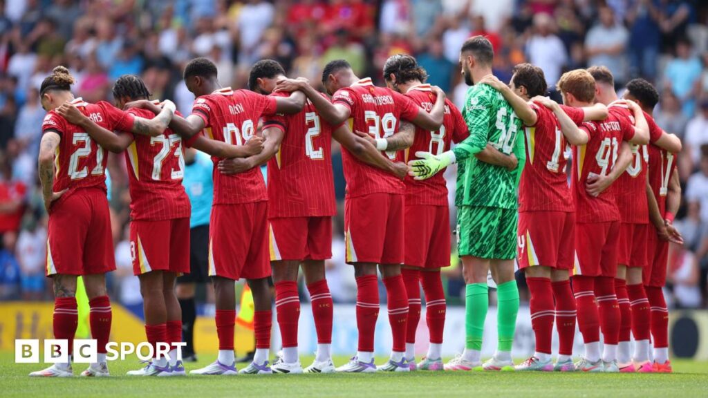 Diogo Jota: Liverpool pay tribute to forward in first match since his death
