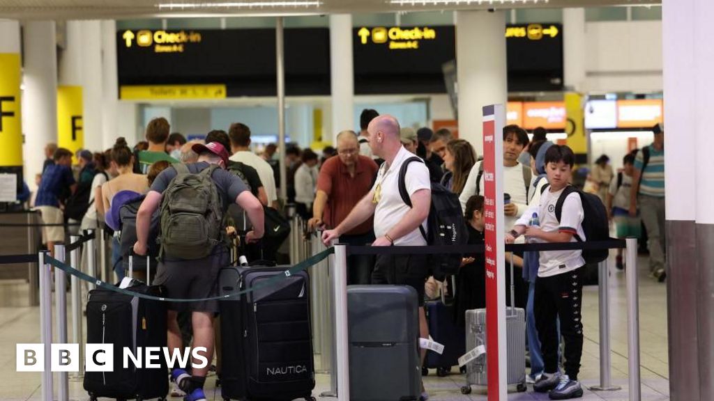 Flight disruption after major UK air traffic outage