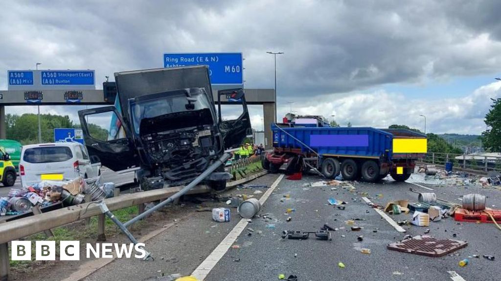 M60 shut near Stockport for second day after eight-vehicle crash