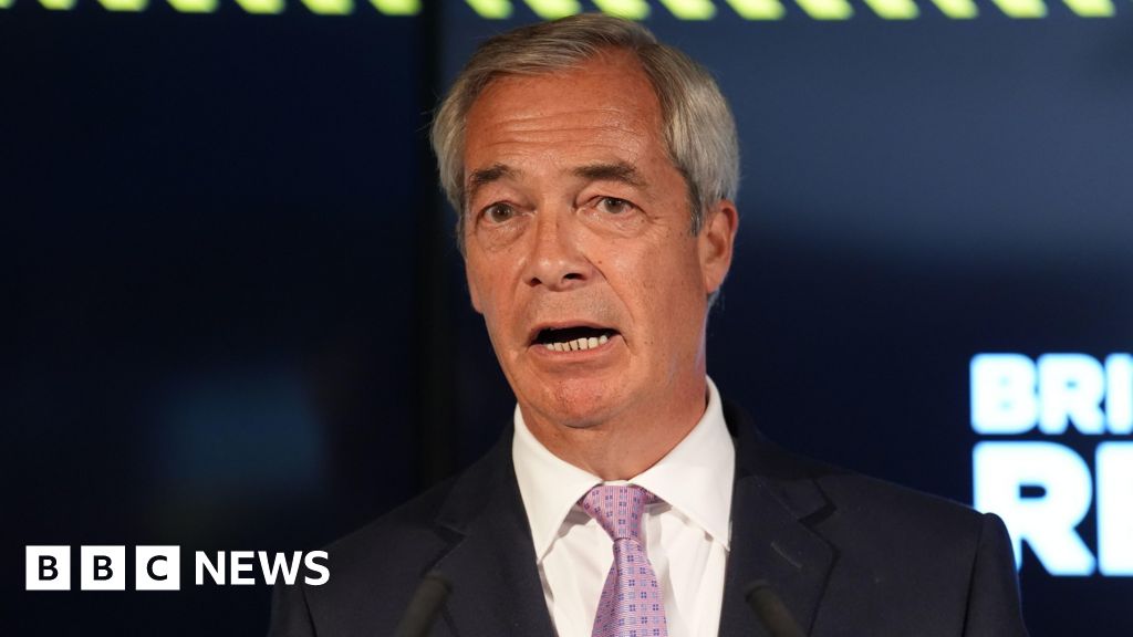 Nigel Farage urges minister to apologise for Jimmy Savile online safety claim