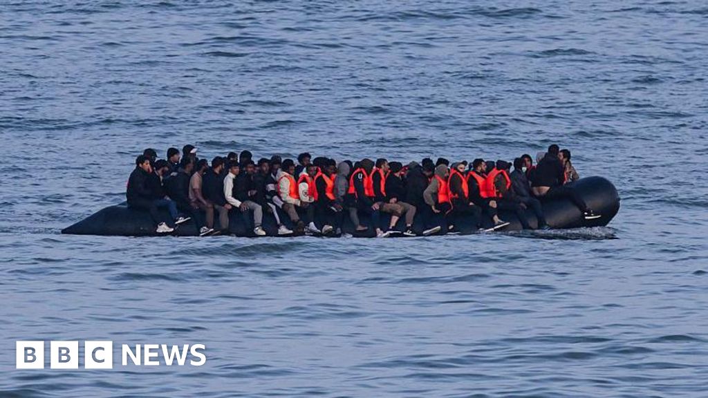 Germany to tighten people-smuggling law by end of year