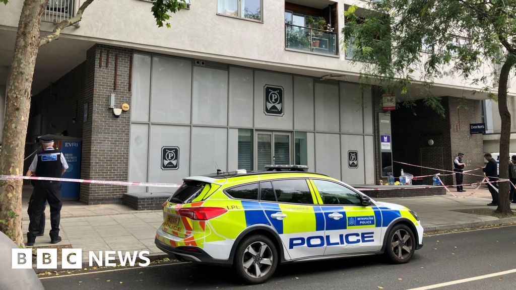 Man arrested after two stabbed to death at Bermondsey business Man arrested after two stabbed to death at Bermondsey business