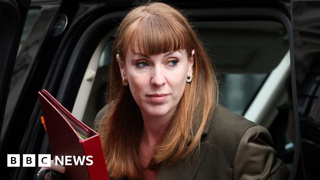 Labour not defending workers, says Unite after Rayner row