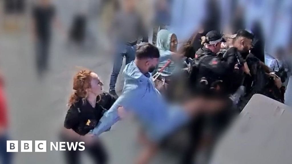 Manchester Airport PC tells trial conduct was ‘professional’ in brawl Manchester Airport PC tells trial conduct was ‘professional’ in brawl