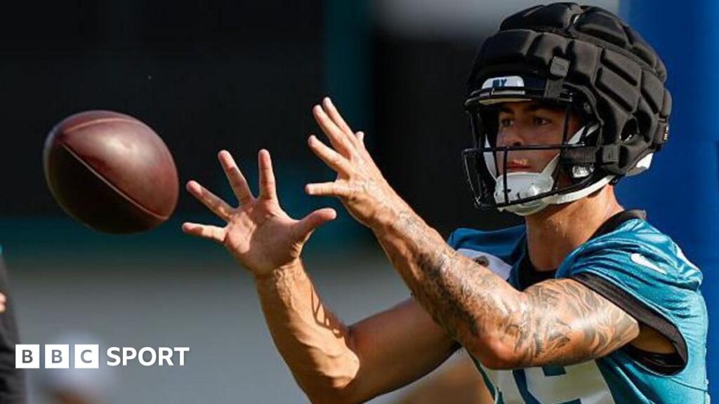 Louis Rees-Zammit leaves NFL after 18 months to return to rugby union