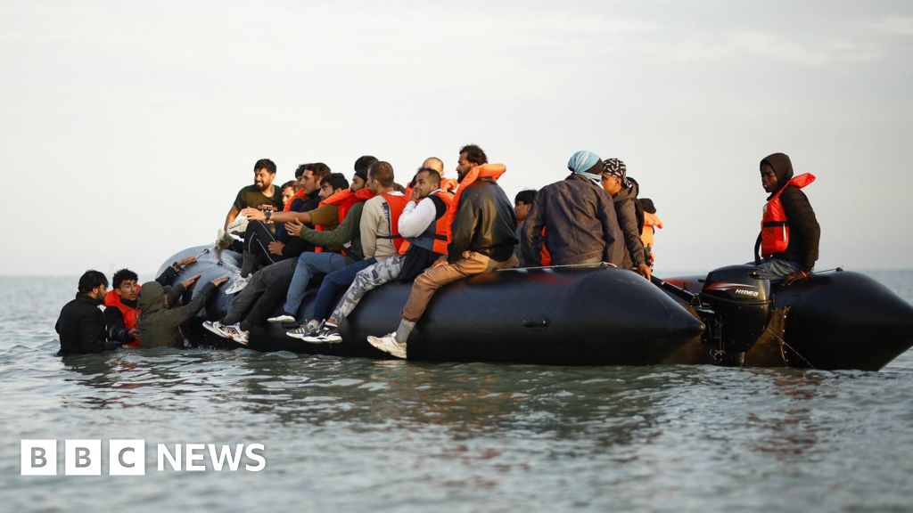 First sanctions against people-smuggling gangs to be announced First sanctions against people-smuggling gangs to be announced