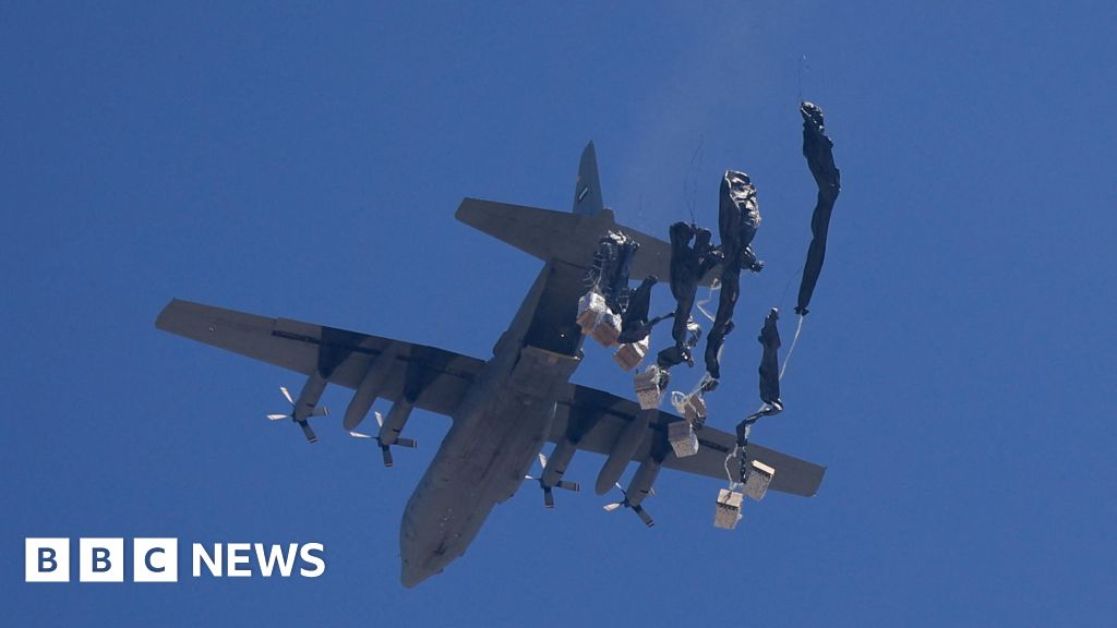 Jordan and UAE aid drops underway in Gaza during Israel’s ‘tactical pause’ Jordan and UAE aid drops underway in Gaza during Israel’s ‘tactical pause’