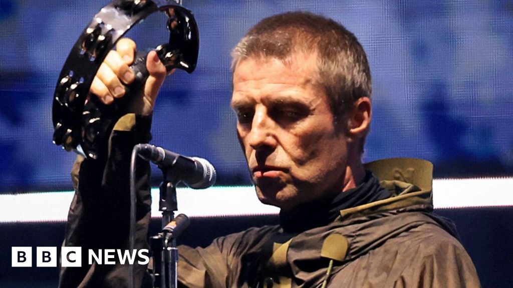 Oasis sweep UK album chart after reunion frenzy