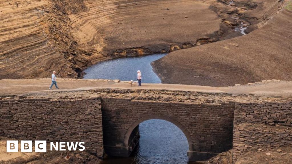 Yorkshire Water hosepipe ban ‘to last until winter’ says boss