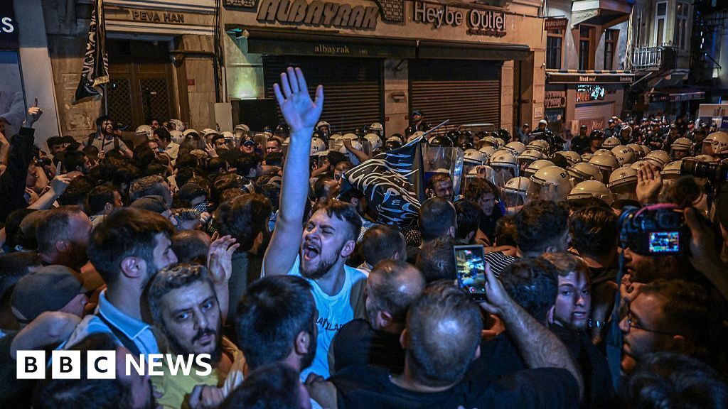 Turkey arrests journalists over alleged cartoon of Prophet Muhammad