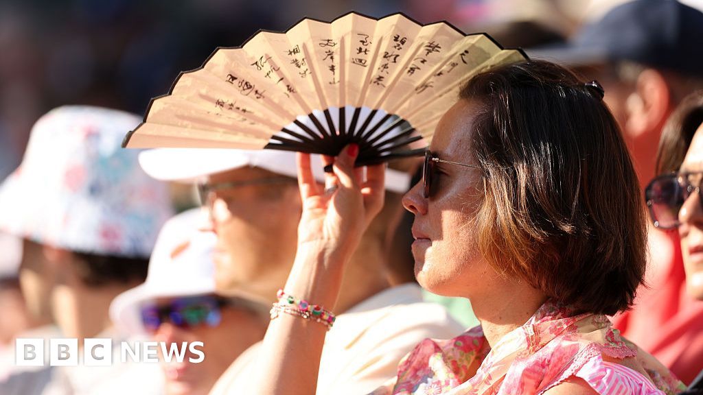 heatwave spreads to Scotland and Northern Ireland
