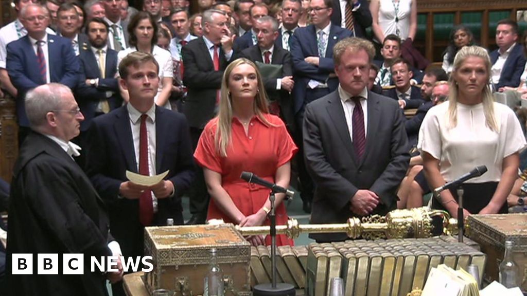 Government makes big concessions to avoid welfare bill defeat