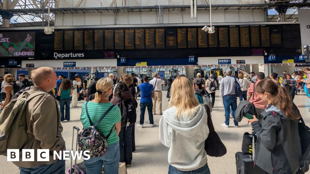 Customers told not to travel on South Western Railway network Customers told not to travel on South Western Railway network