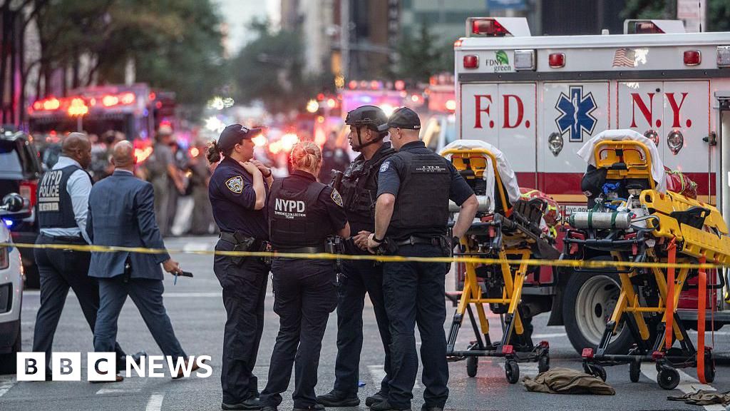 Two hours of terror in a New York skyscraper Two hours of terror in a New York skyscraper