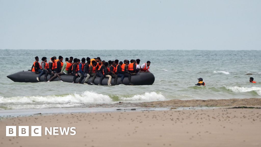 Gang leaders among first to be hit by small boat sanctions