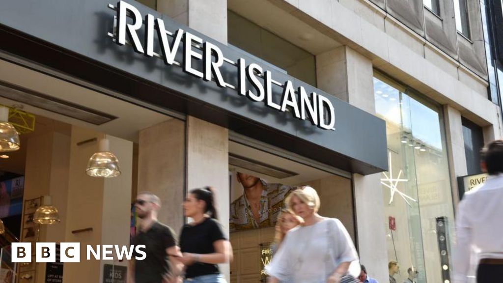 Why is River Island in trouble? Why is River Island in trouble?