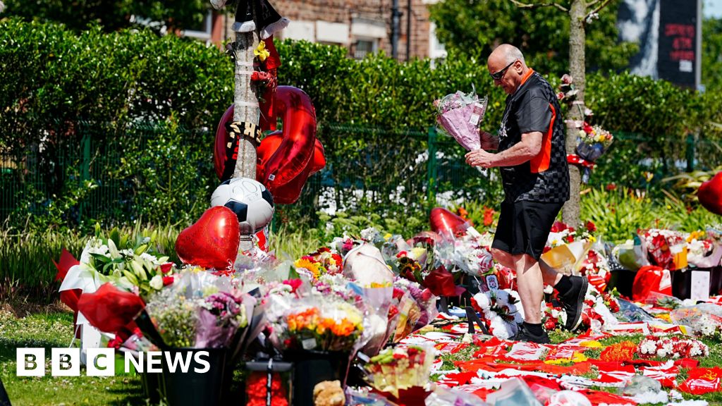 Diogo Jota death prompts outpouring of grief from Liverpool fans