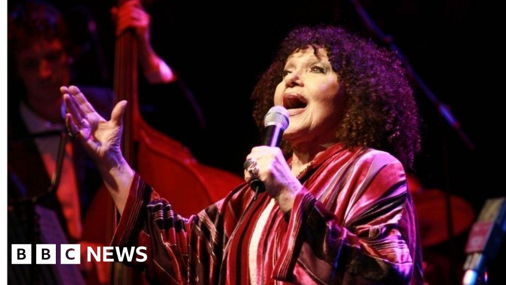 Acclaimed jazz singer dies aged 97 Acclaimed jazz singer dies aged 97