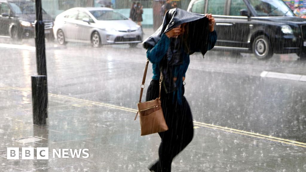 Amber warning as thunderstorms to bring flash flooding