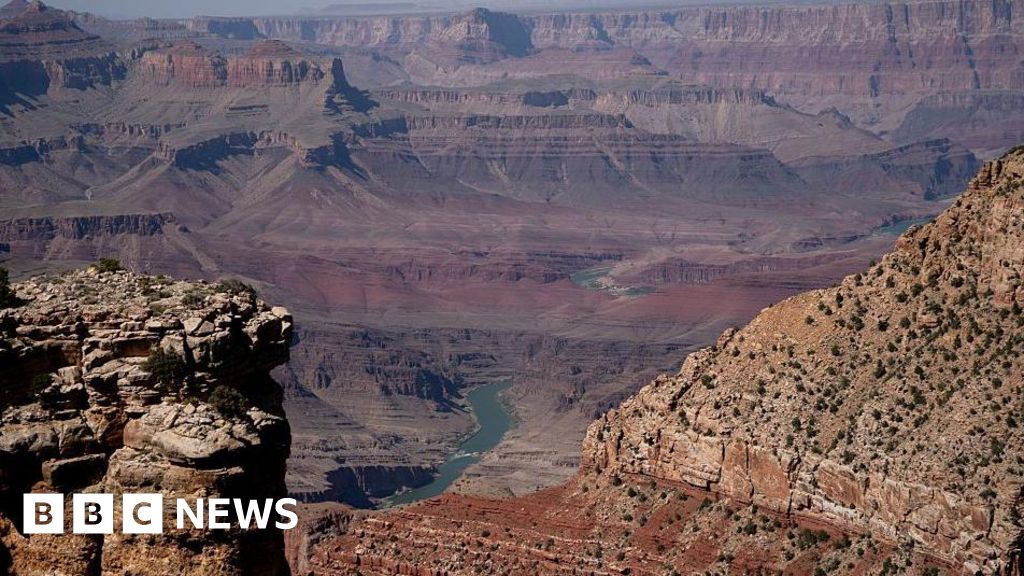 Arizona fires prompt evacuations near Grand Canyon