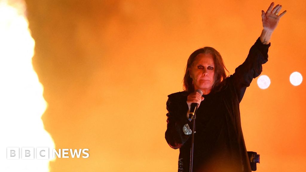 Bandmates and fans pay tribute to Black Sabbath singer Bandmates and fans pay tribute to Black Sabbath singer