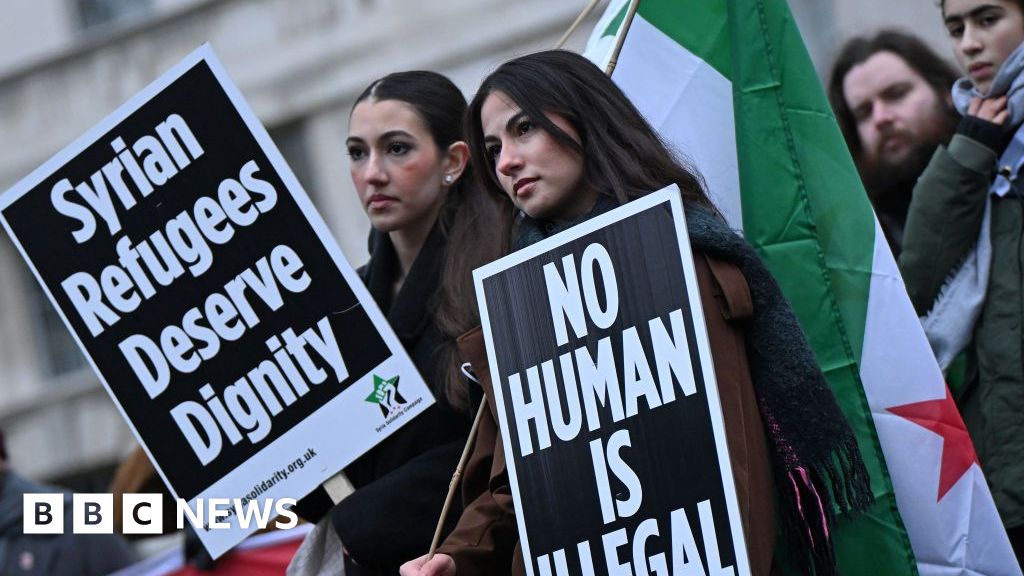 UK to start processing Syrian asylum claims again