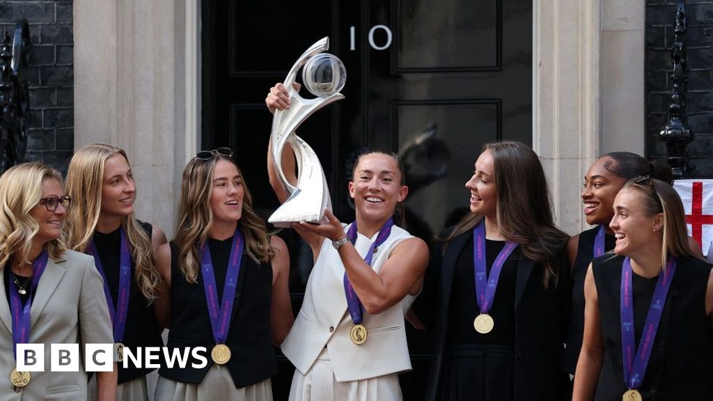 Lionesses welcomed home by jubilant fans after Euro 2025 win
