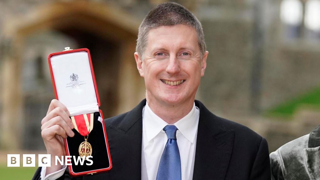 Stats boss quits as minister says new leadership needed