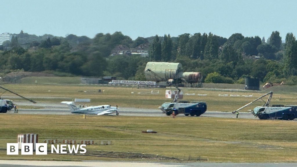 Birmingham Airport runway reopens after emergency landing