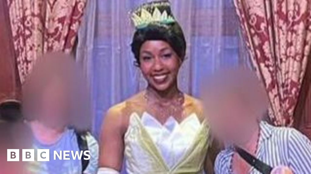 Victims of violent cartels tell BBC they now hide from US authorities