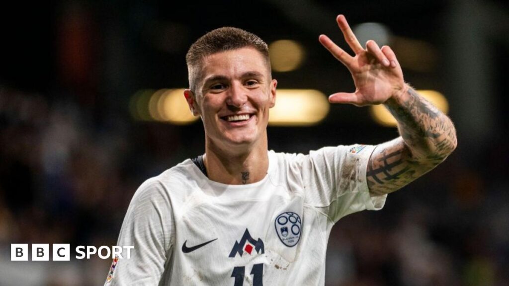 Manchester United transfer news: Carlos Baleba interest highlights midfield need Manchester United transfer news: Carlos Baleba interest highlights midfield need