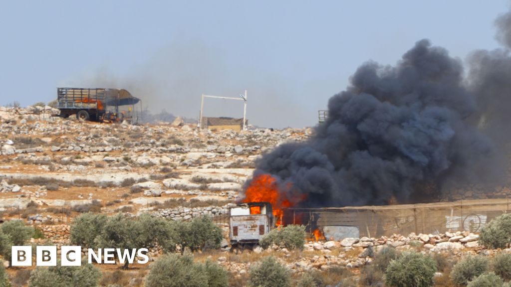 BBC witnesses Israeli settlers’ attack on Palestinian farm in West Bank