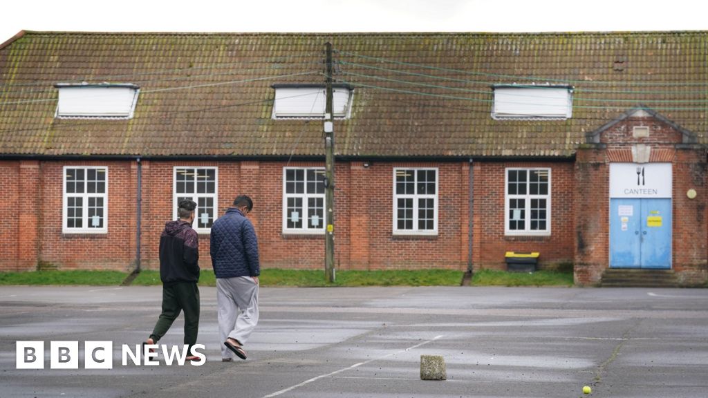 Former military base to continue housing asylum seekers