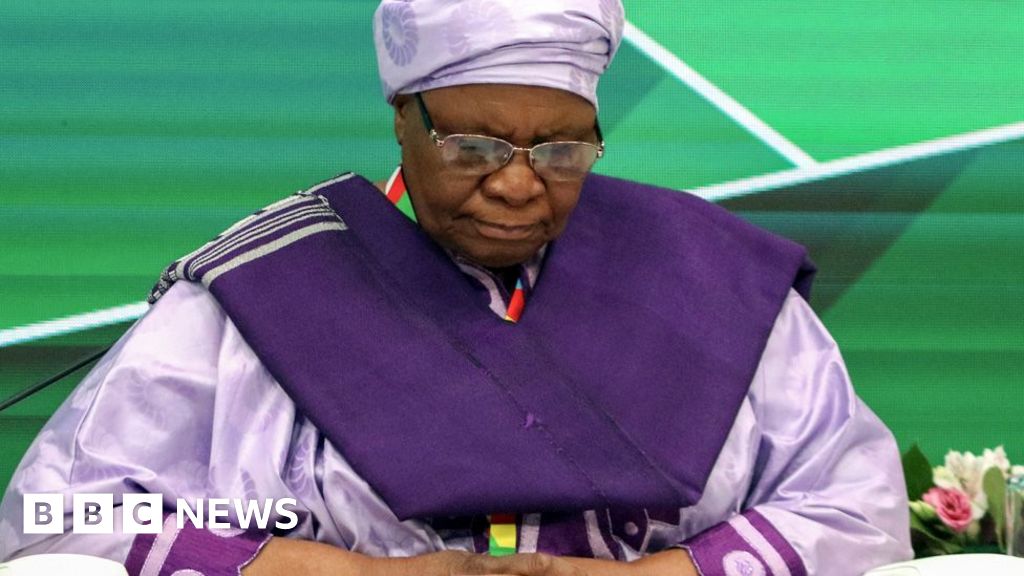 Head-on crash between police van and prison bus kills 14 in Namibia