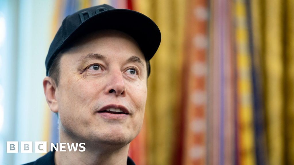 Tesla awards boss Elon Musk bn in shares Tesla awards boss Elon Musk bn in shares