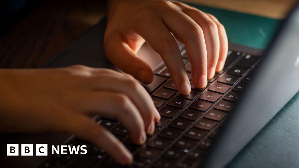 Stop children using VPNs to watch porn, ministers told