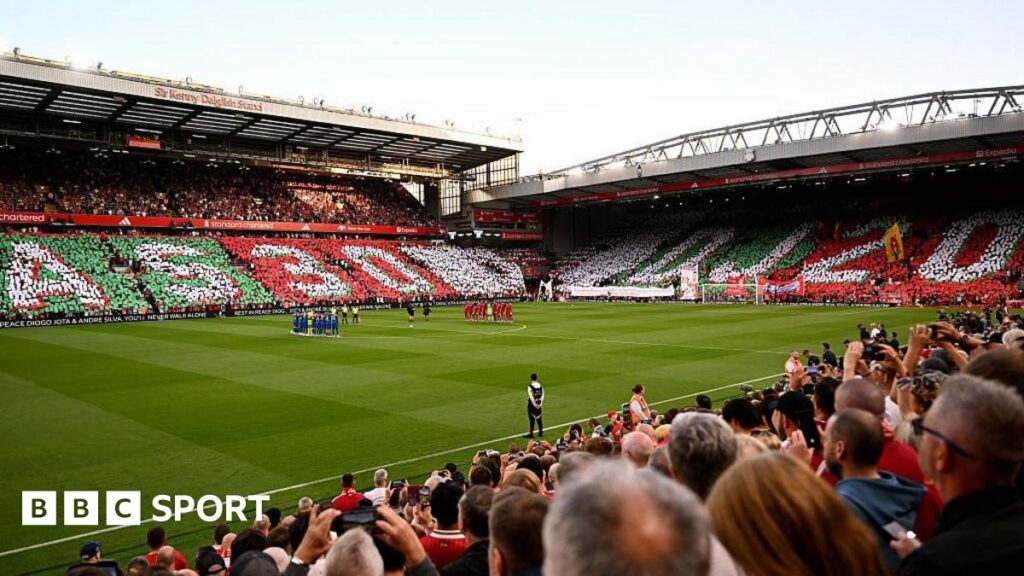Diogo Jota: Liverpool pay emotional tribute to late forward in Premier League opener