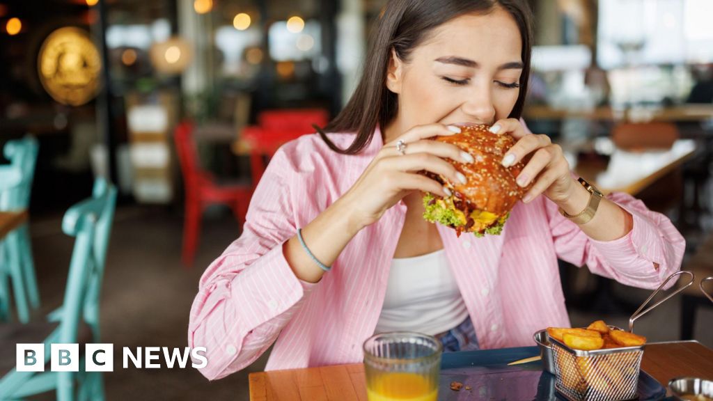 People buying less fast food as grocery prices remain high