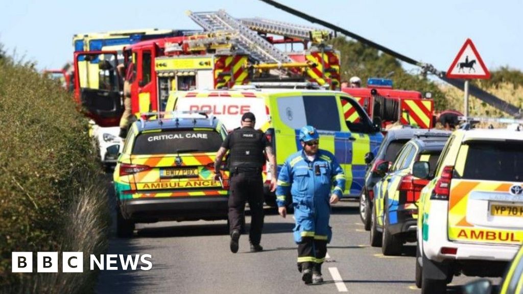Three dead and one hurt in Isle of Wight helicopter crash