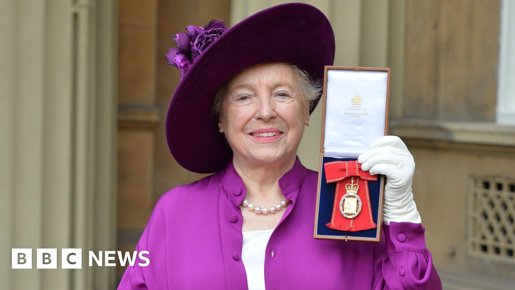 Dame Stephanie ‘Steve’ Shirley, technology pioneer, dies aged 91 Dame Stephanie ‘Steve’ Shirley, technology pioneer, dies aged 91