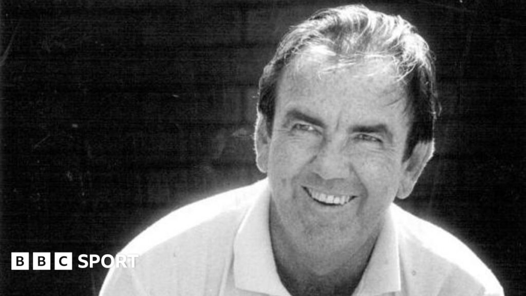 Bob Simpson: Former Australia captain and coach dies aged 89