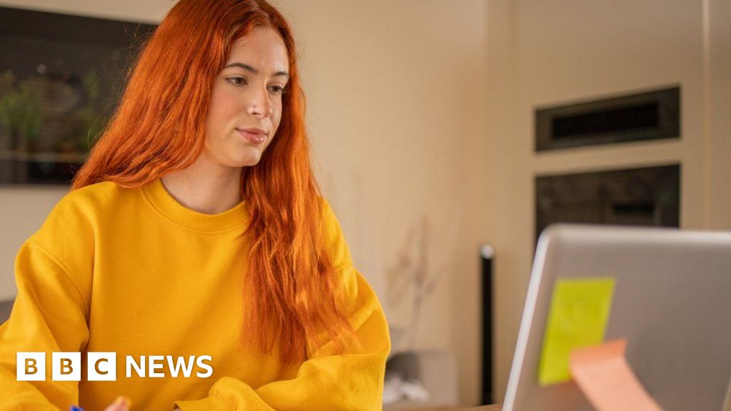 Tuition fees in England and Wales rise to £9,535 Tuition fees in England and Wales rise to £9,535