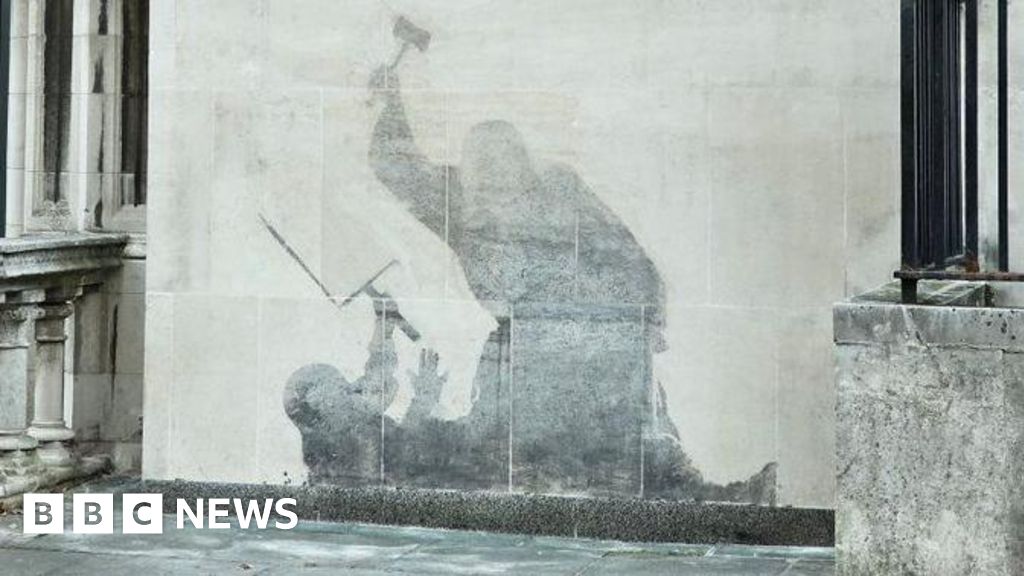 Banksy ‘judge’ mural scrubbed from Royal Courts of Justice wall