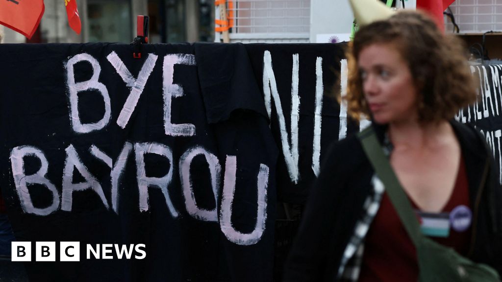 France in fresh political crisis after MPs oust prime minister