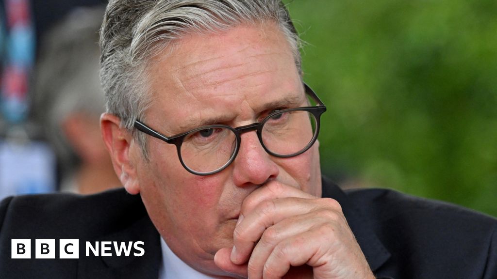 Faced with an almighty mess Starmer opts for big shake-up