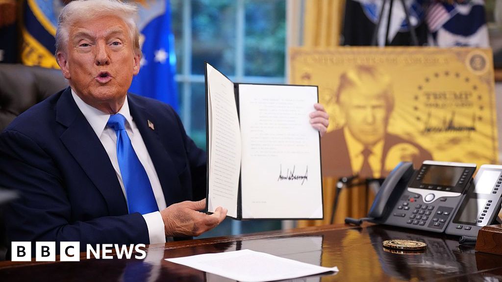 Trump attaches 0,000 fee for skilled worker visa applicants