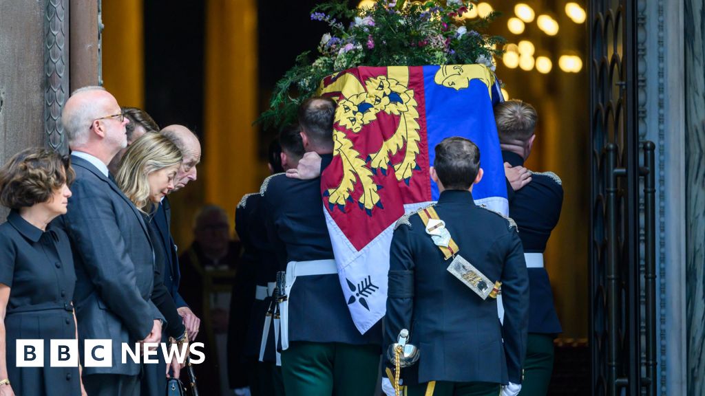 Duchess of Kent’s coffin brought to cathedral ahead of funeral Duchess of Kent’s coffin brought to cathedral ahead of funeral